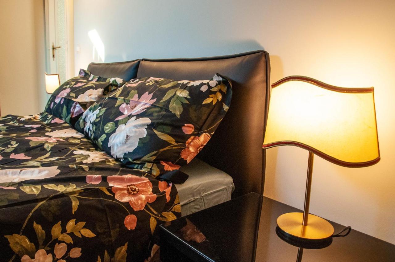 Suite Sommeiller Comfort In Centro Турин Экстерьер фото